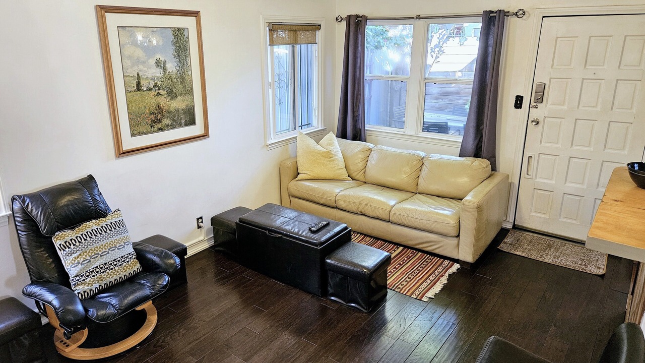 Photo of Livingroom in NoHo Arts District