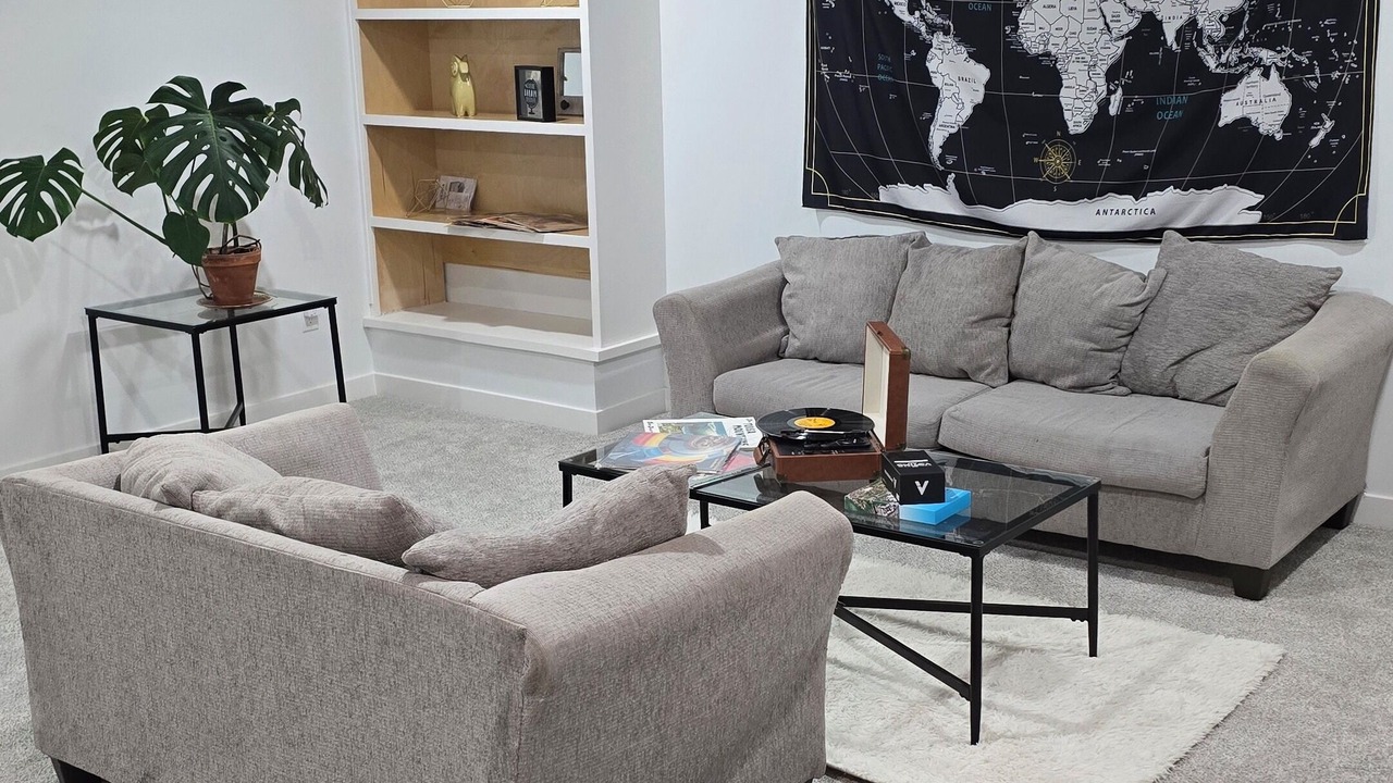 Photo of Livingroom in Broken Arrow
