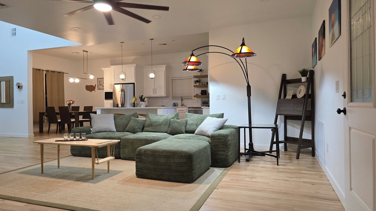 Photo of Livingroom in Broken Arrow