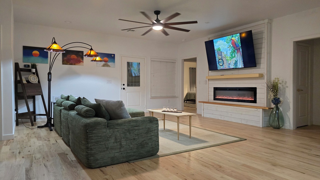 Photo of Livingroom in Broken Arrow