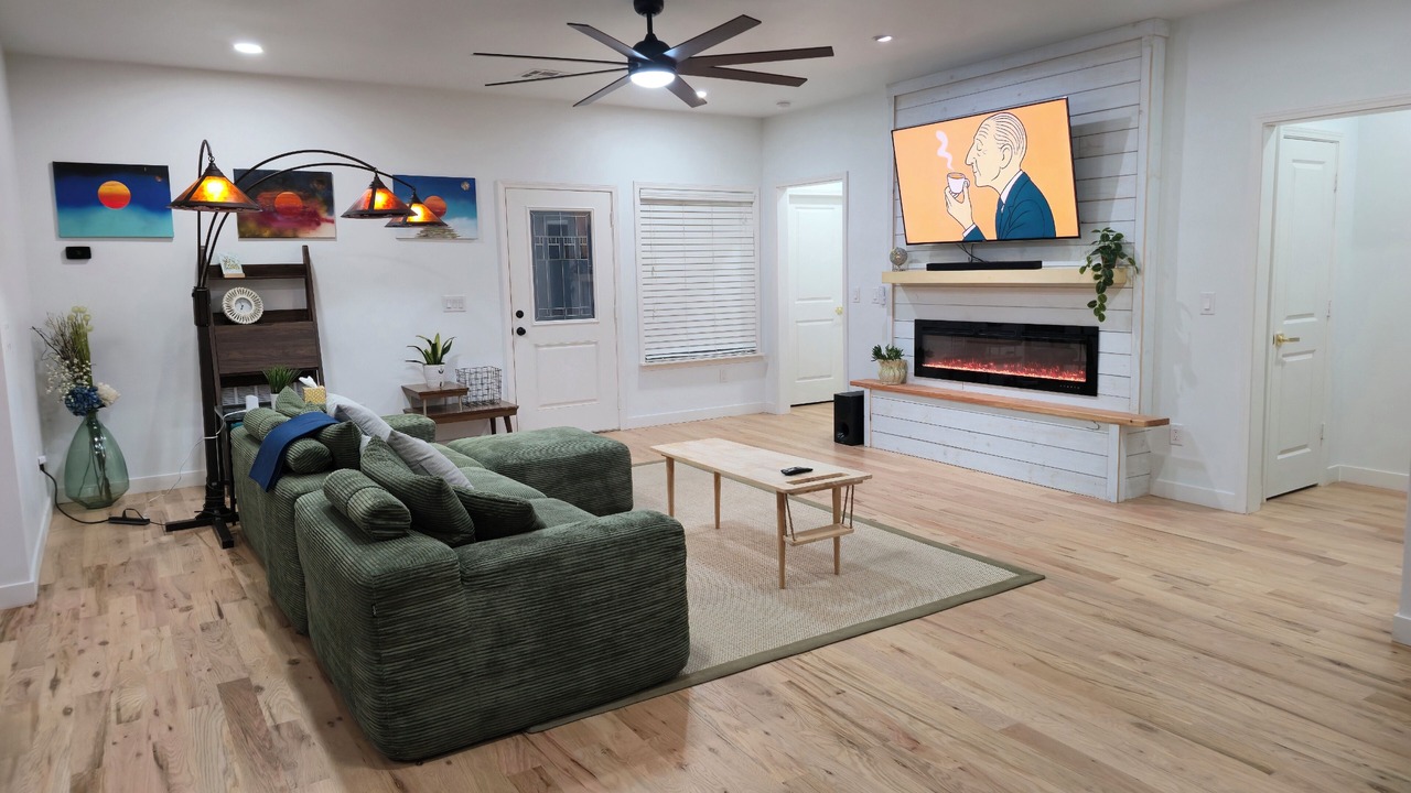 Photo of Livingroom in Broken Arrow