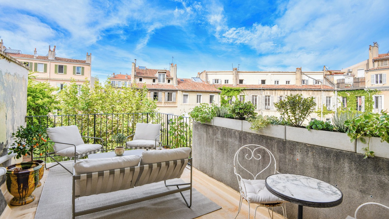 Photo of Outdoor in Palais de justice