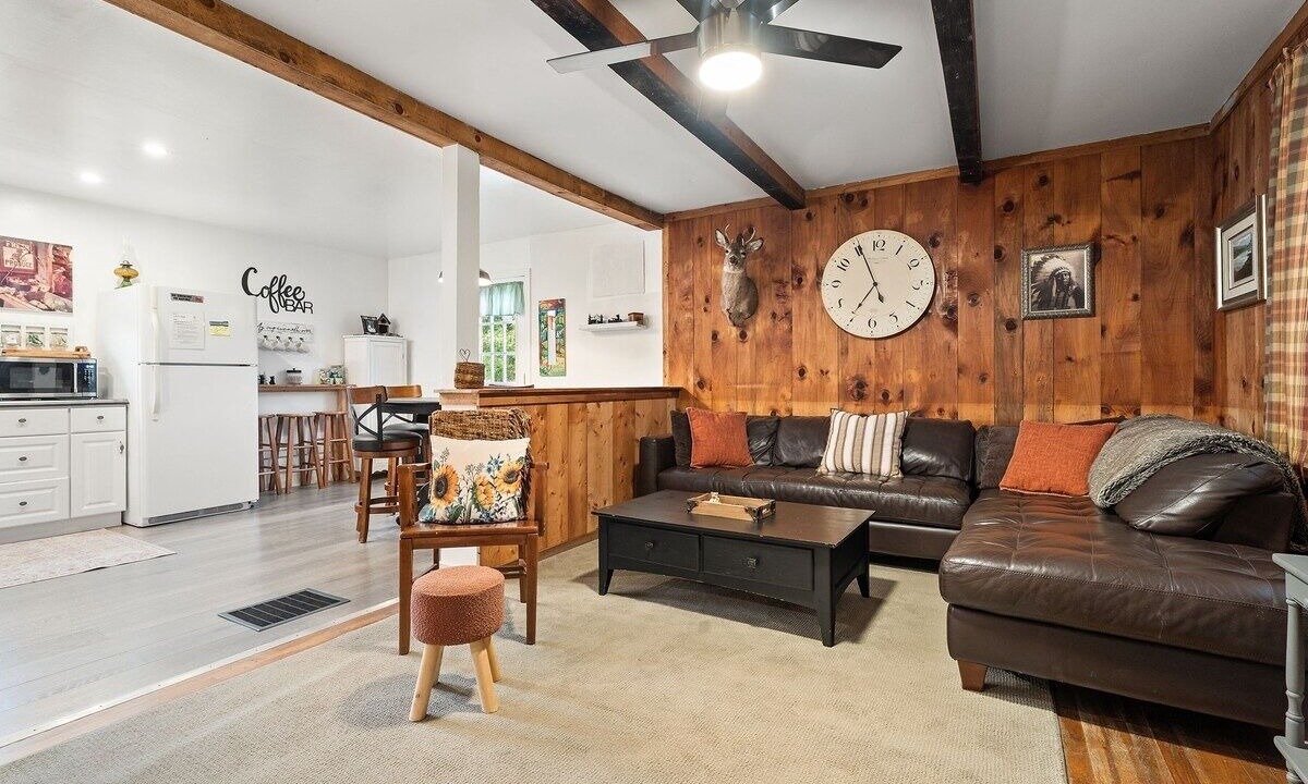 Photo of Livingroom in Beaver Dams