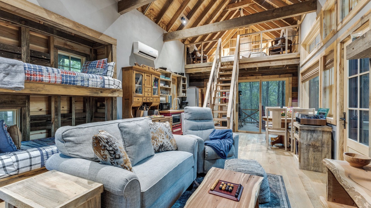 Photo of Livingroom in Van Zandt County