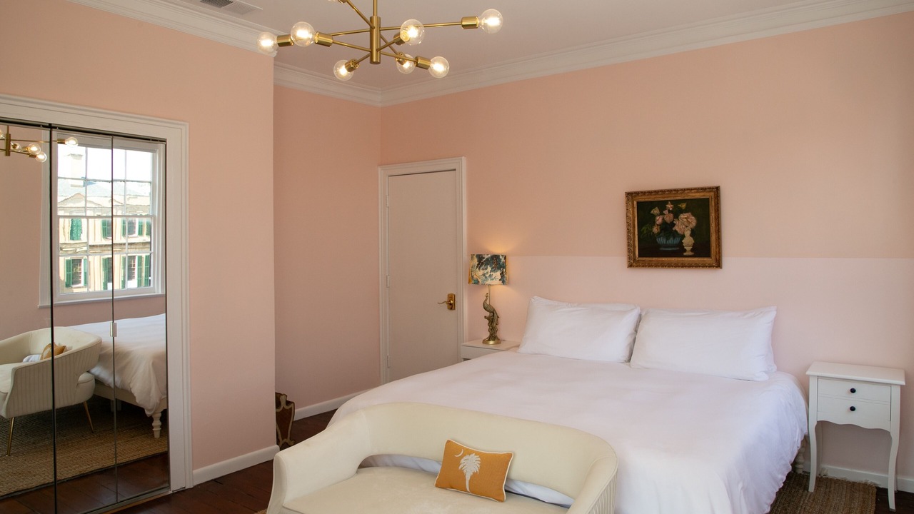 Photo of Bedroom in Historic District - North