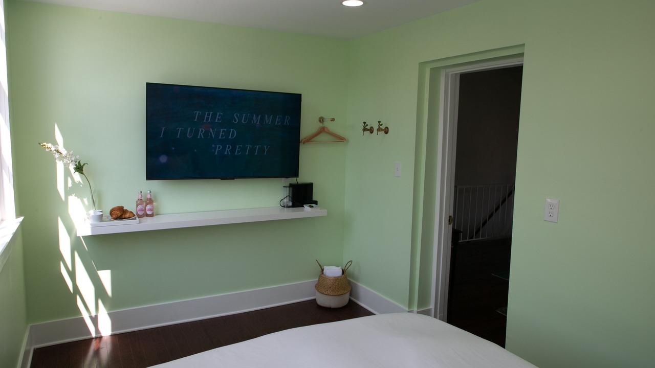 Photo of Bedroom in Historic District - North