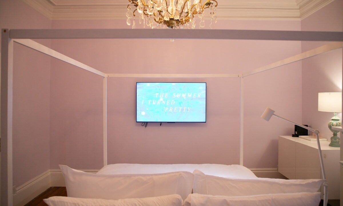 Photo of Bedroom in Historic District - North