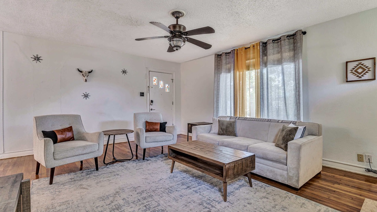 Photo of Livingroom in Jefferson