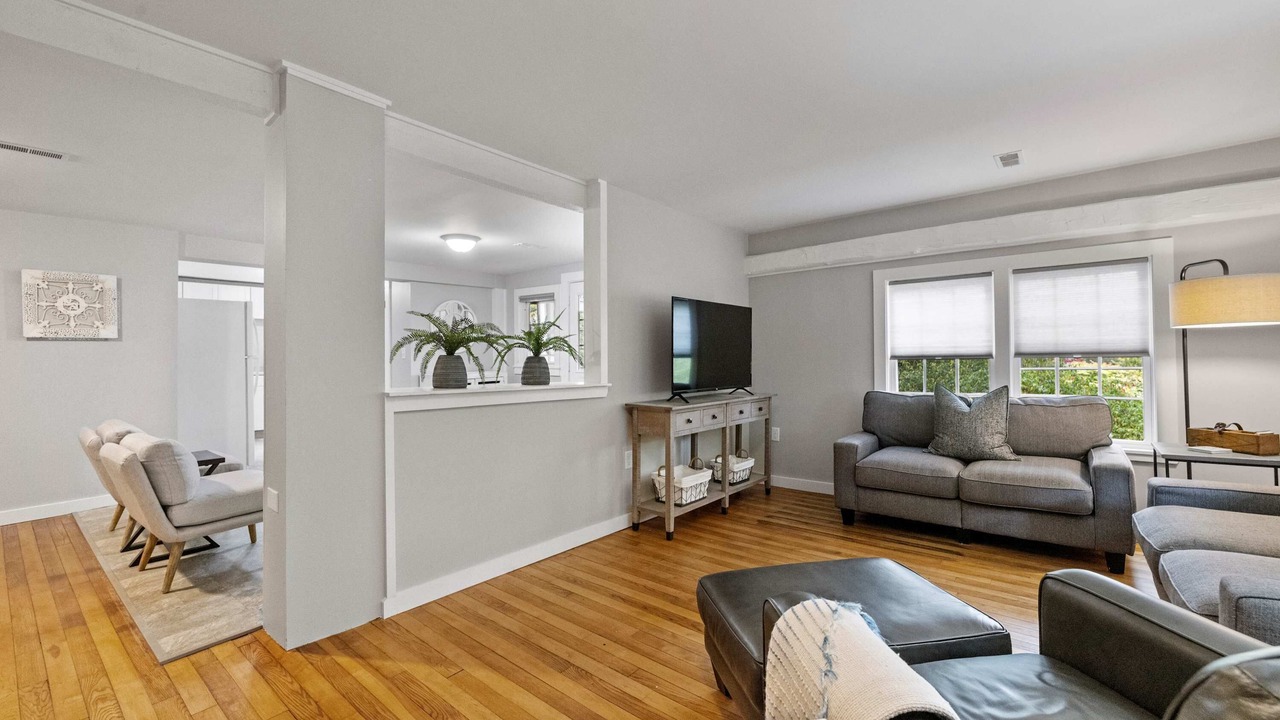 Photo of Livingroom in Bradford