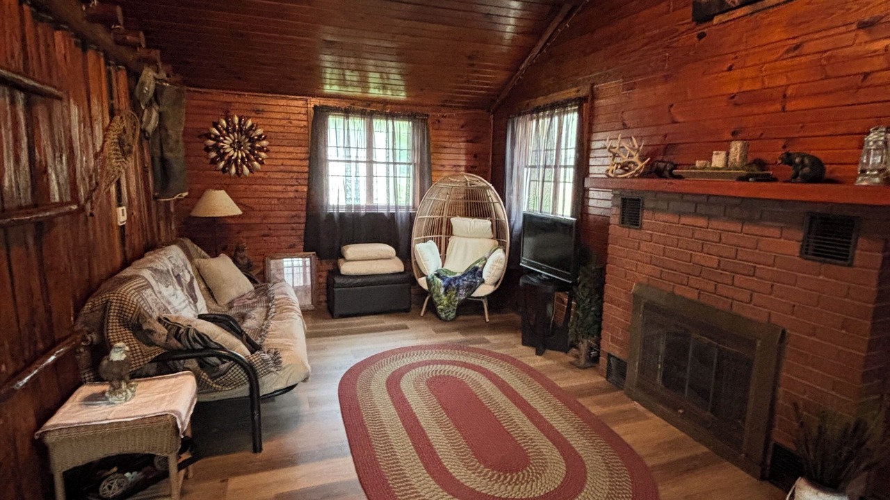 Photo of Livingroom in Milton