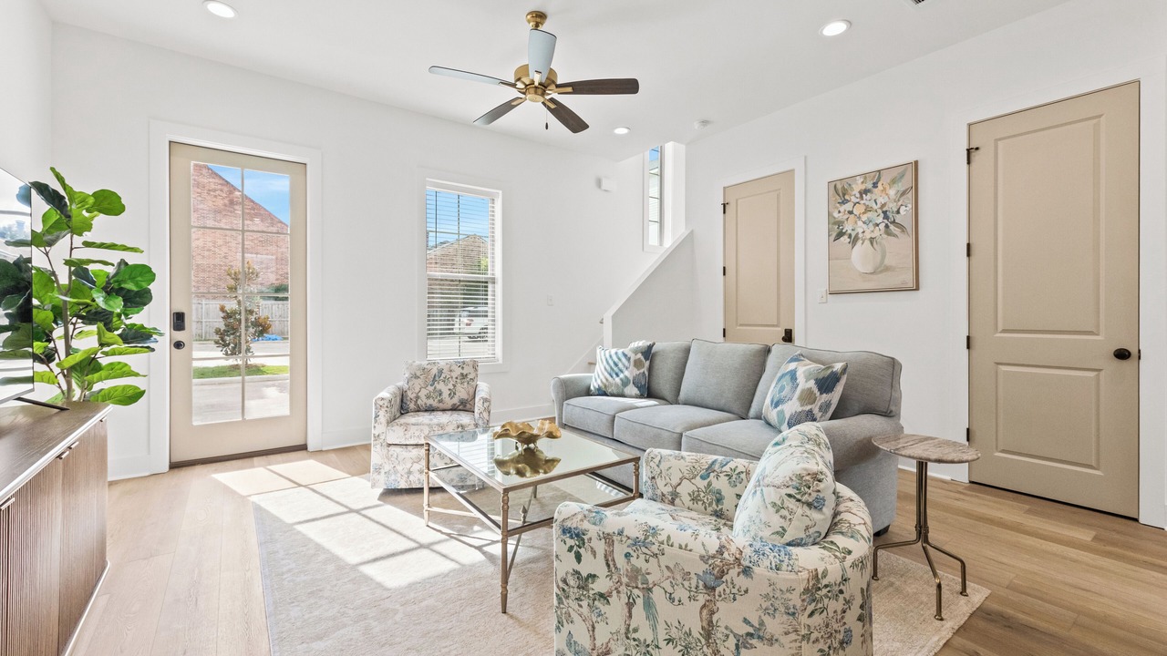 Photo of Livingroom in Lafayette
