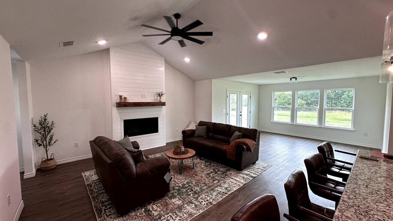 Photo of Livingroom in Burneyville