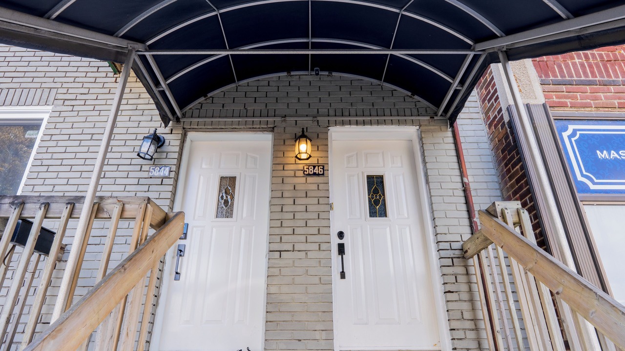 Photo of Outdoor in Cote-Des-Neiges—Notre-Dame-De-Grace