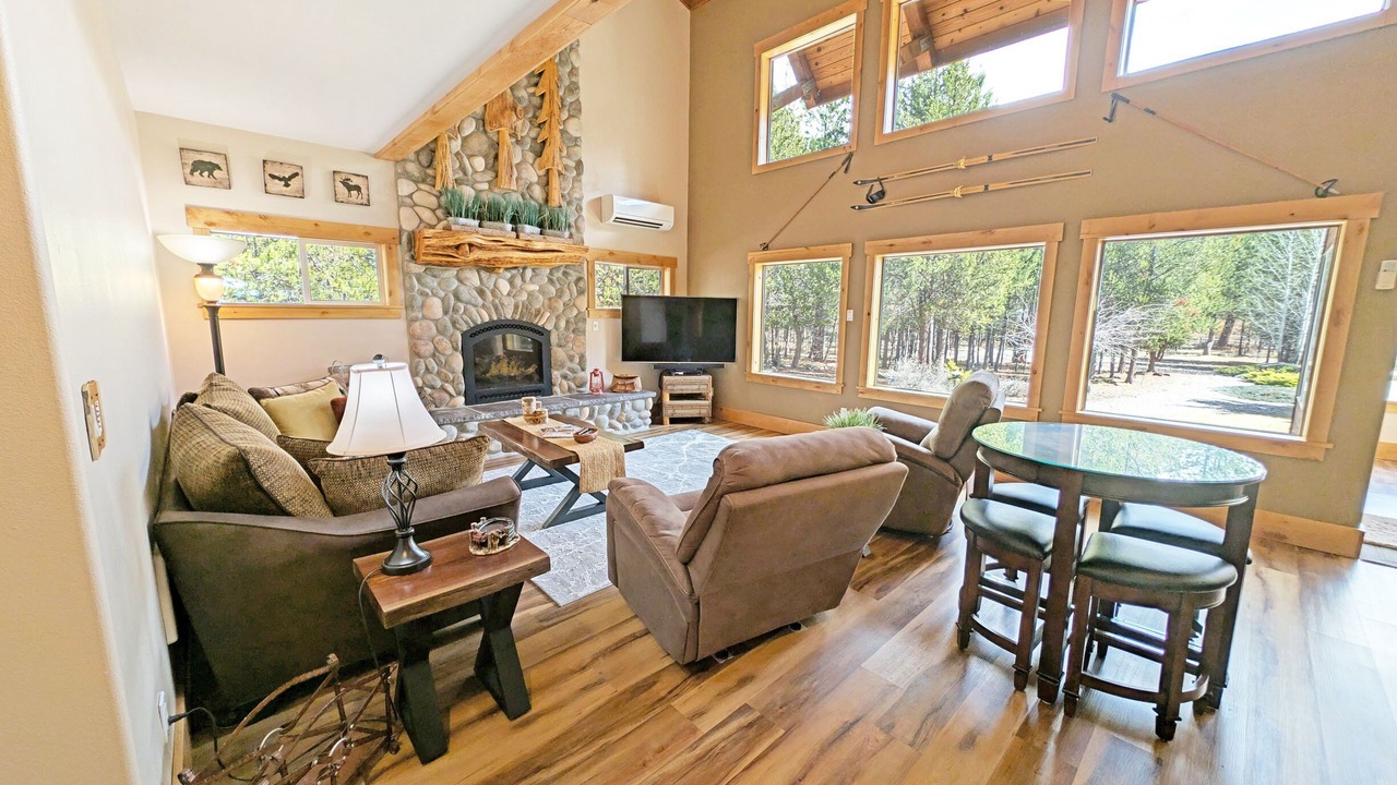 Photo of Livingroom in Three Rivers