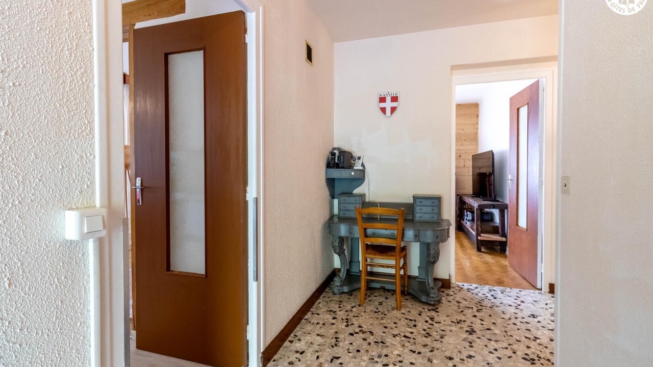 Photo of Others in Queige