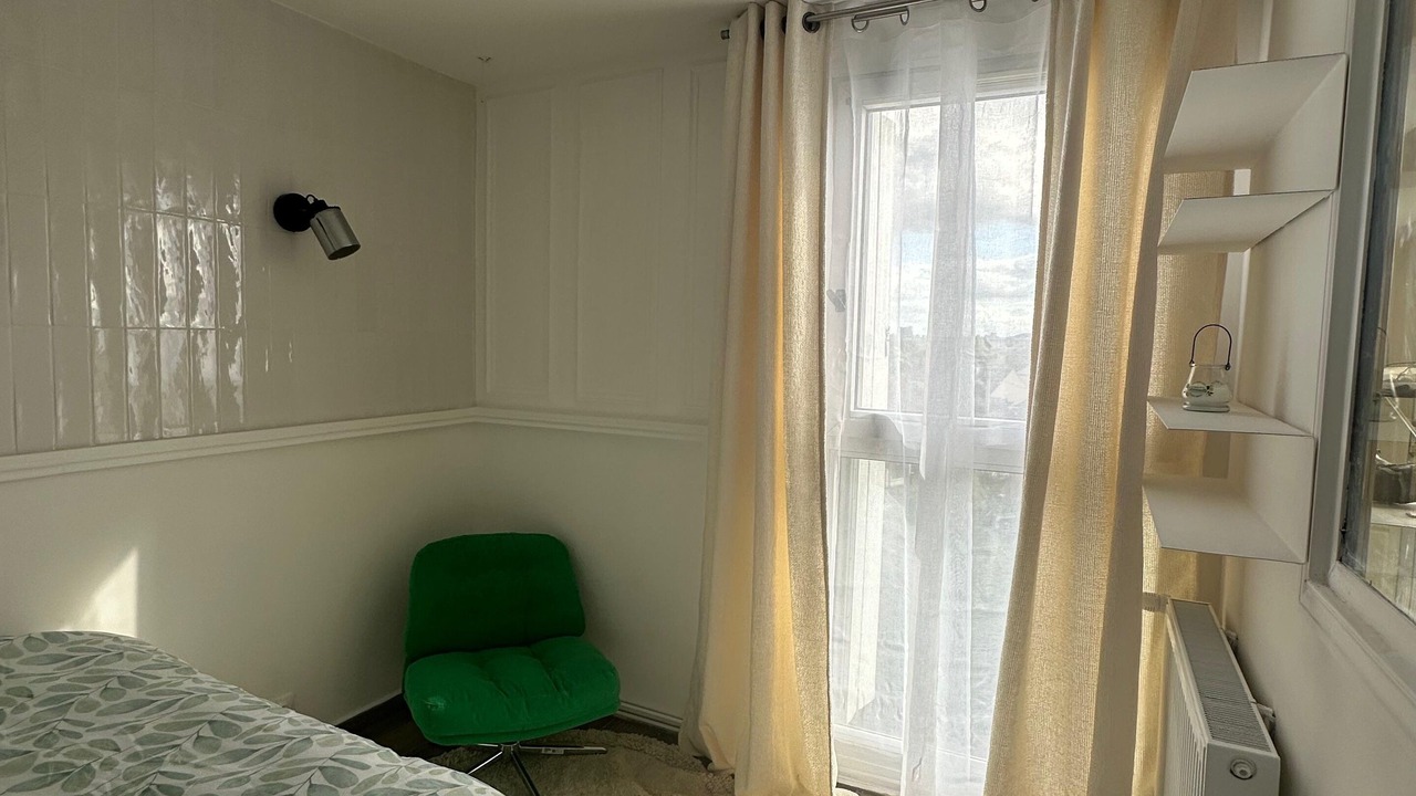 Photo of Bedroom in Argenteuil