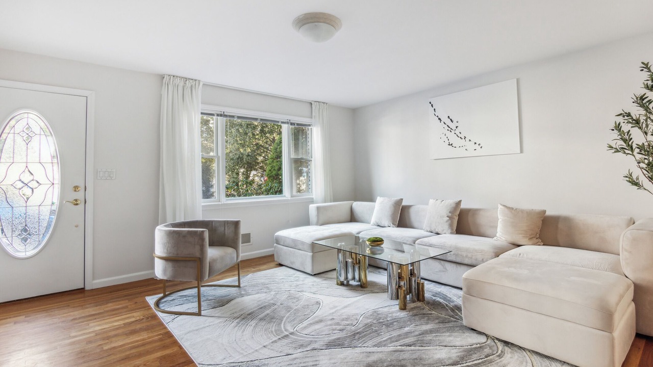 Photo of Livingroom in White Plains