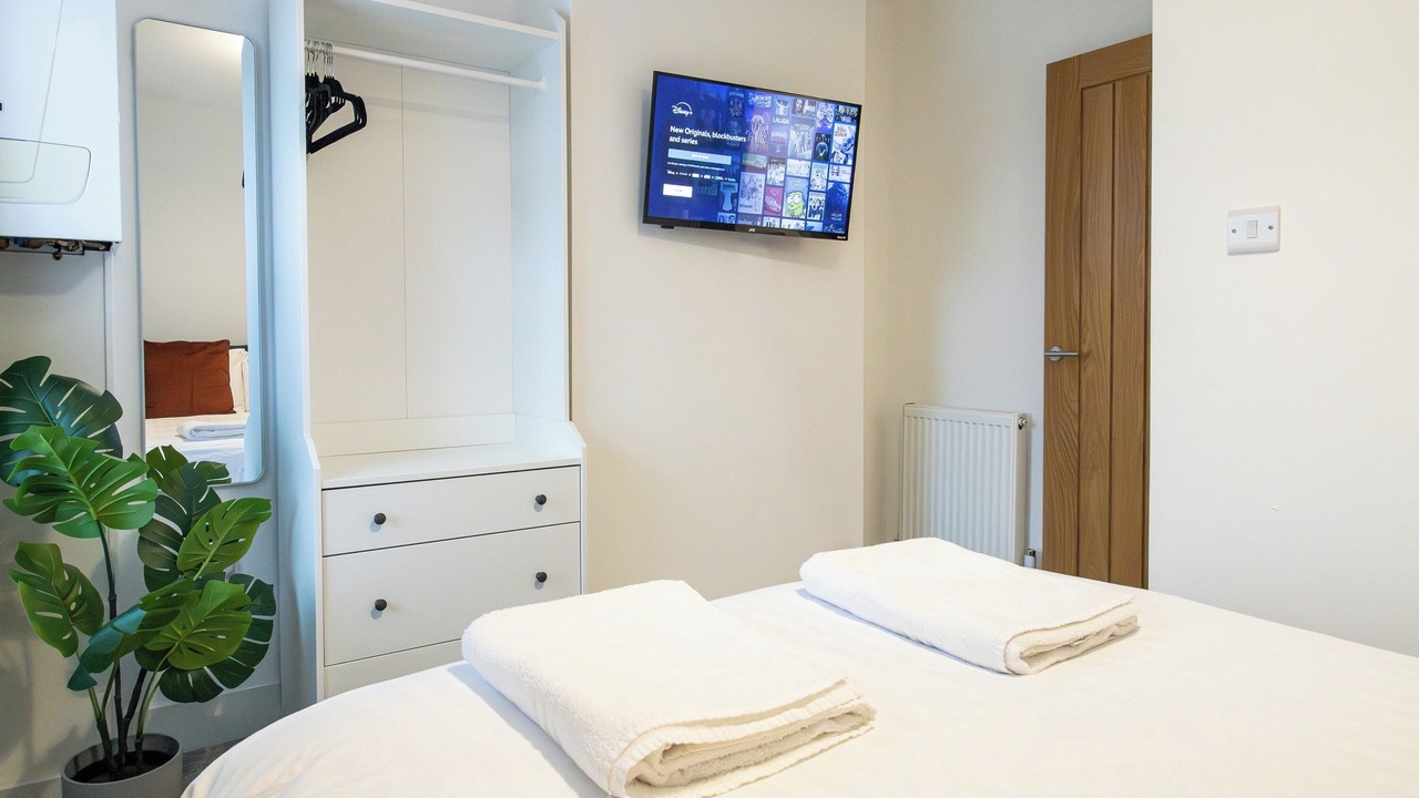 Photo of Bedroom in Longford