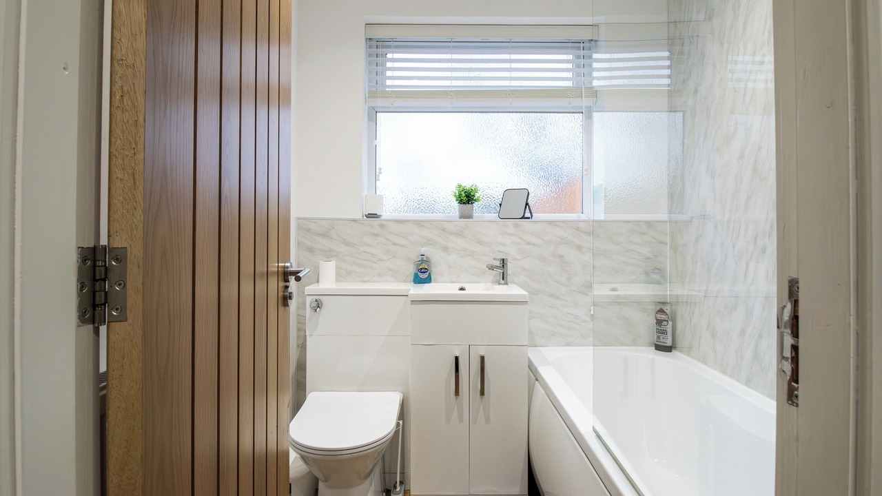 Photo of Bathroom in Longford