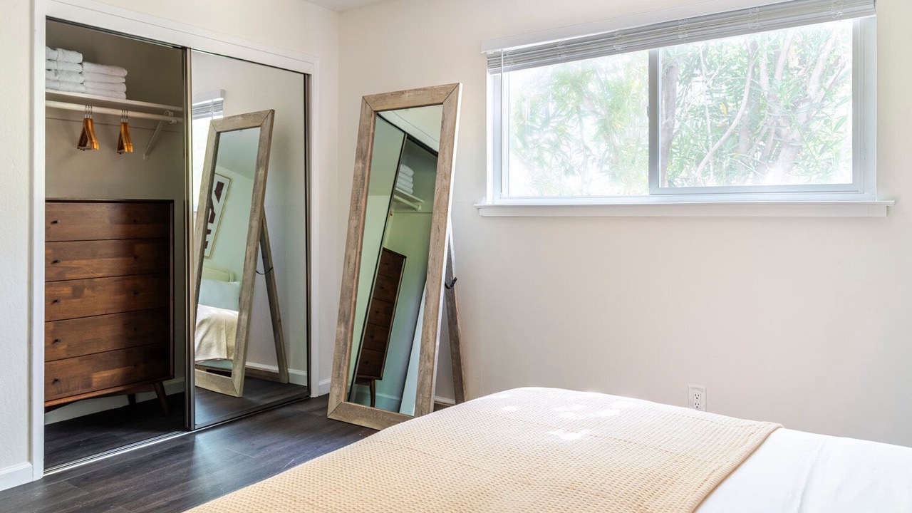 Photo of Bedroom in Mountain View