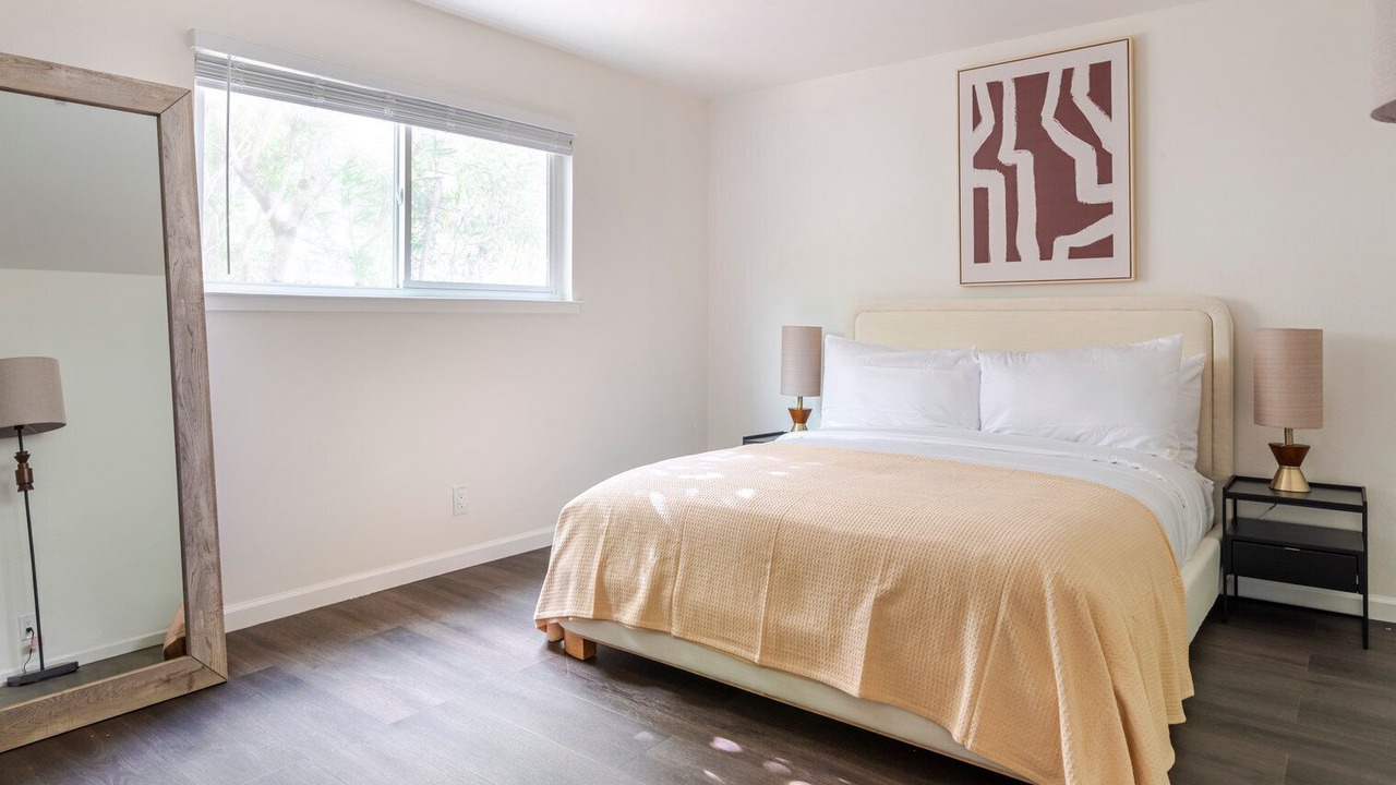 Photo of Bedroom in Mountain View