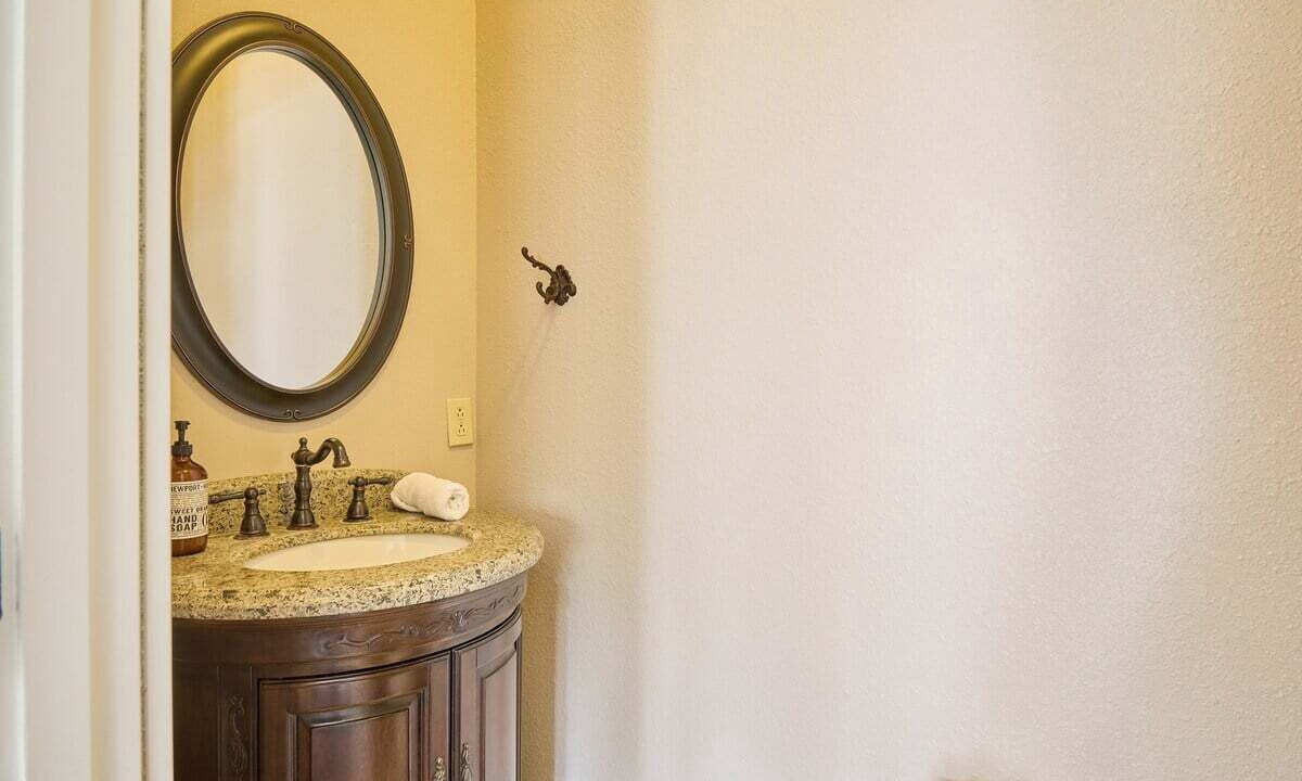Photo of Bathroom in Peshastin