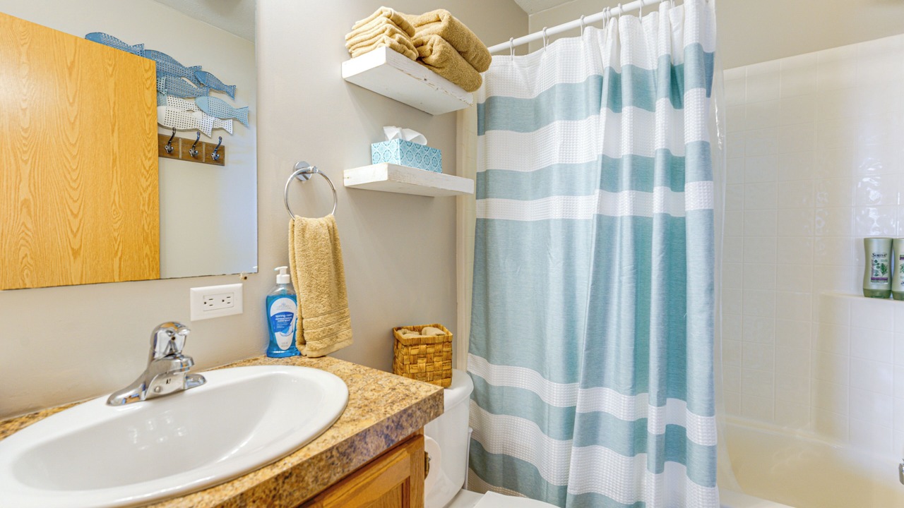 Photo of Bathroom in Harbor Beach