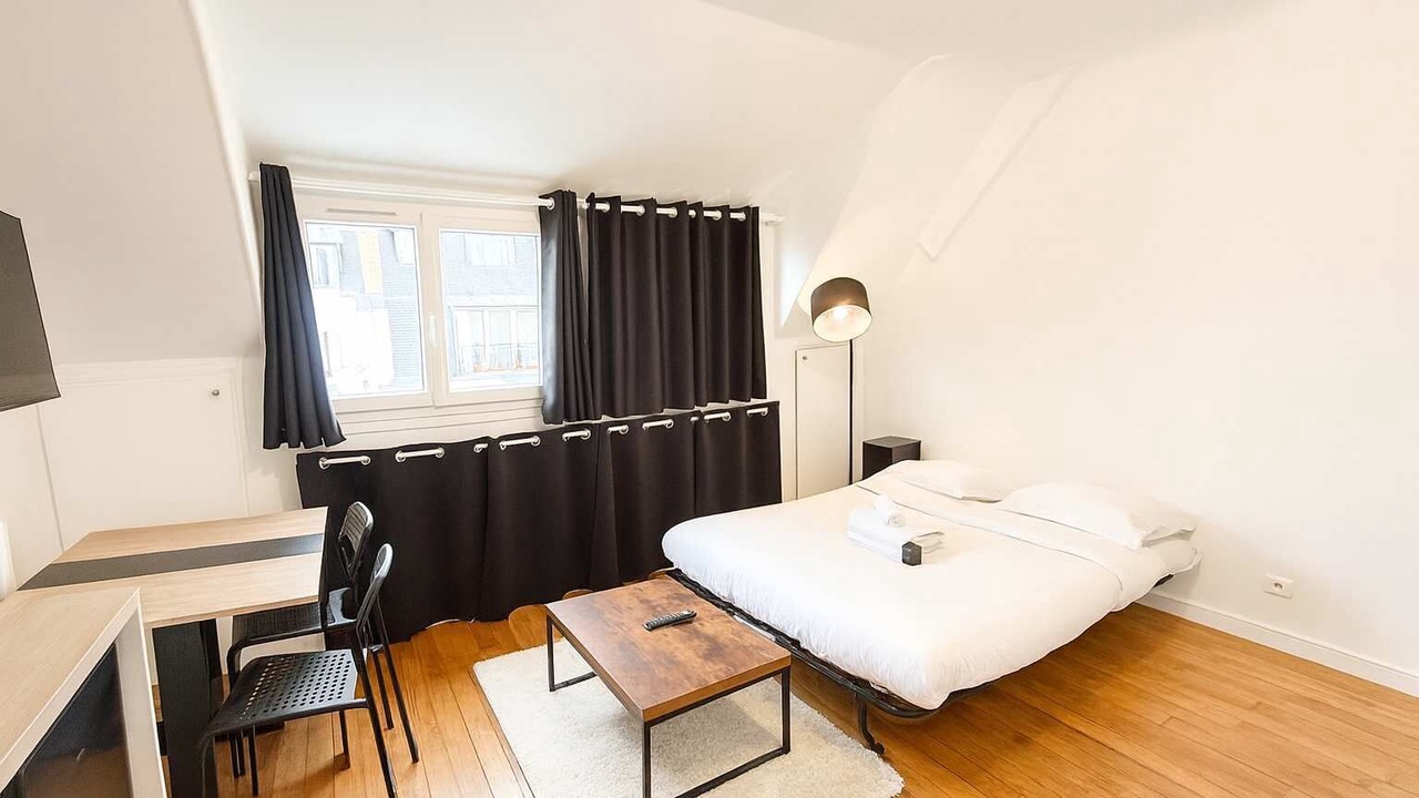 Photo of Bedroom in 16th Arrondissement