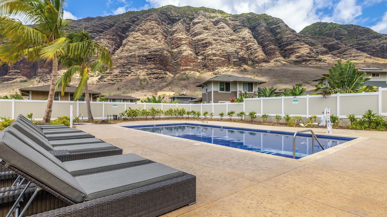 Photo of Outdoor in Makaha Valley