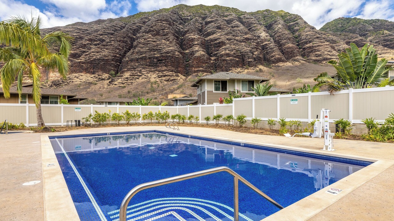 Photo of Outdoor in Makaha Valley