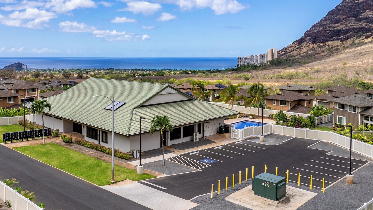 Photo of Outdoor in Makaha Valley
