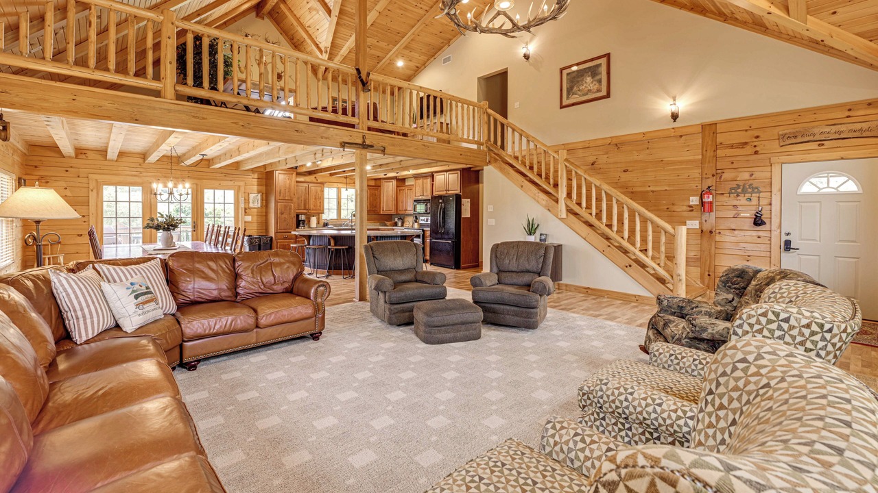 Photo of Livingroom in Harrison Valley