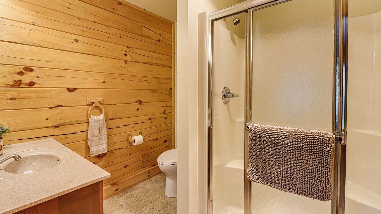 Photo of Bathroom in Harrison Valley