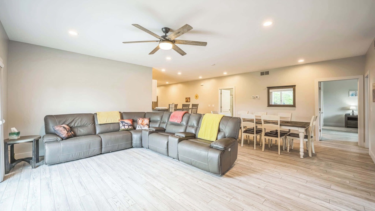 Photo of Livingroom in Grass Lake