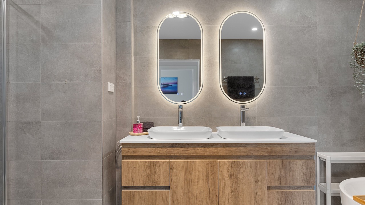 Photo of Bathroom in Buff Point