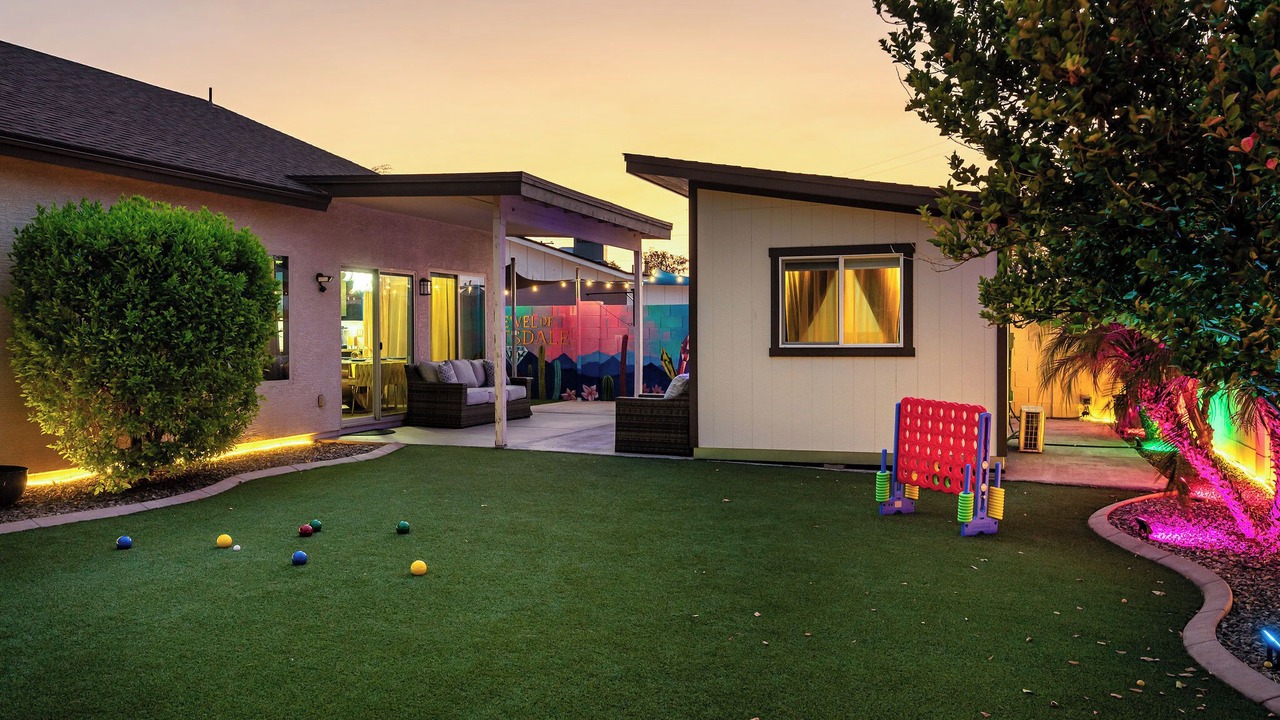Photo of Patio Balcony in New Papago Parkway