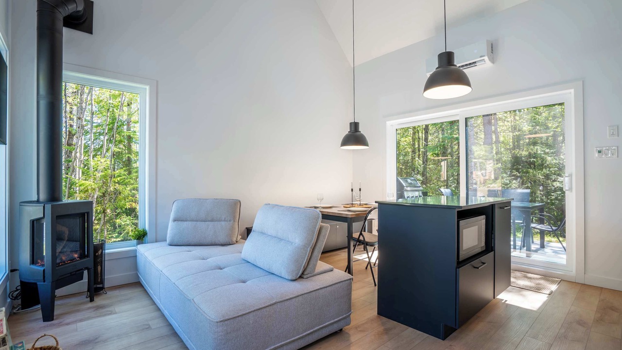 Photo of Livingroom in Adstock