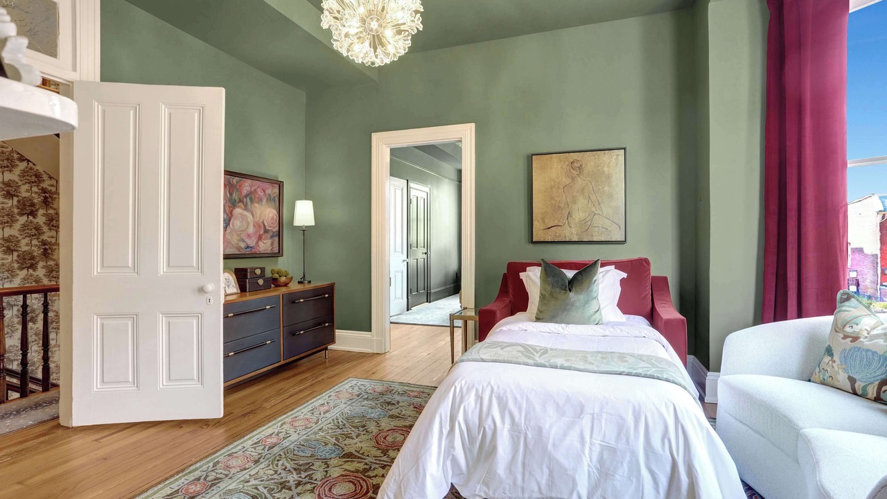 Photo of Bedroom in Old Town West