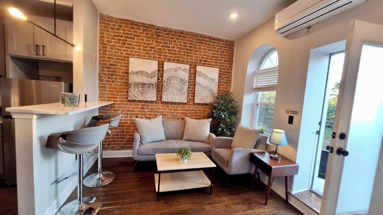 Photo of Livingroom in North Philadelphia West
