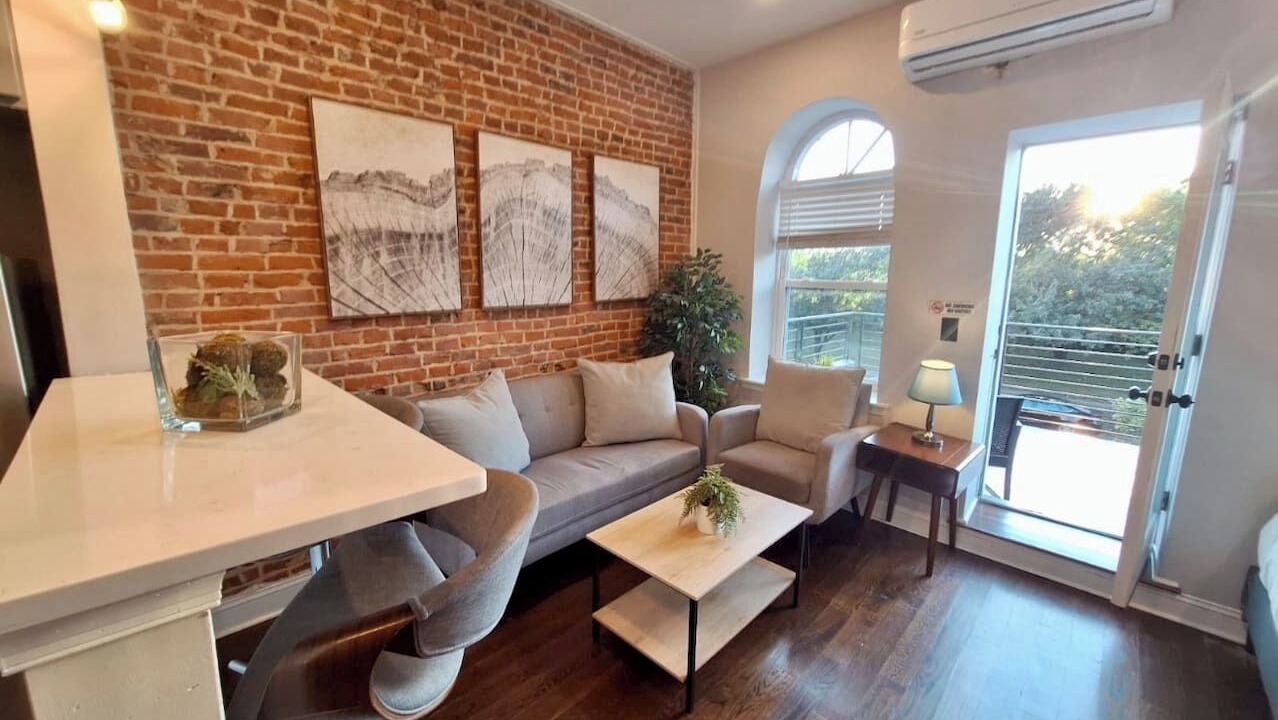 Photo of Livingroom in North Philadelphia West