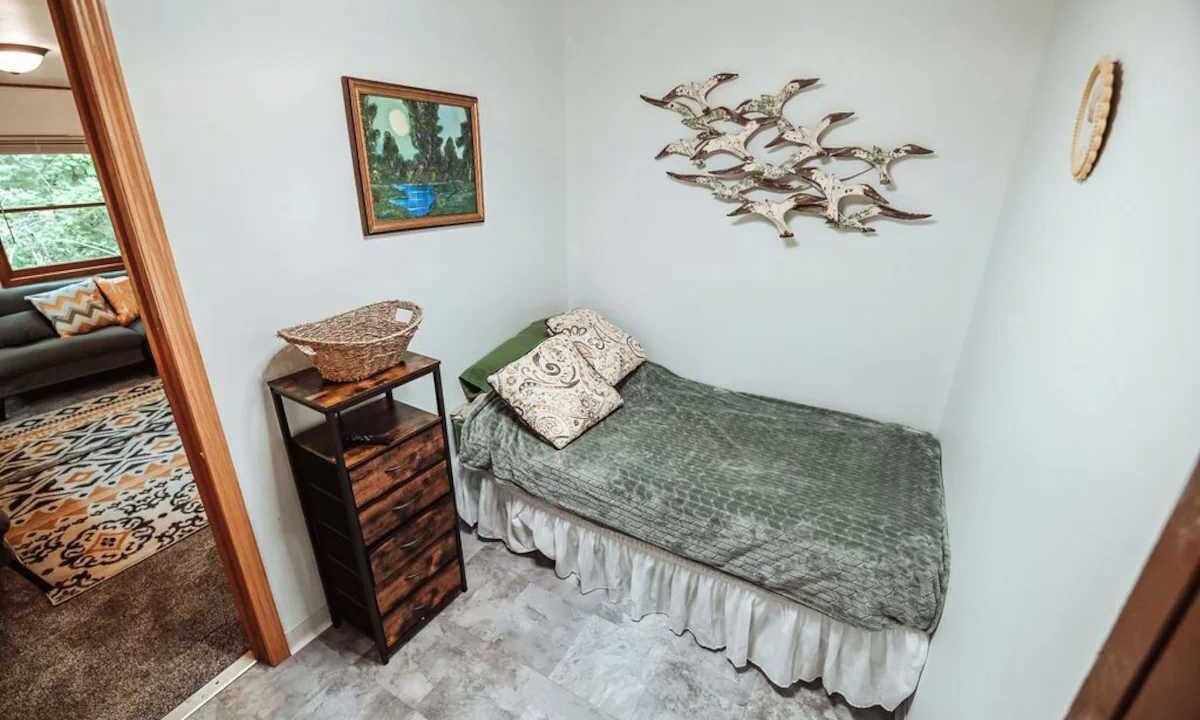 Photo of Bedroom in Arkdale