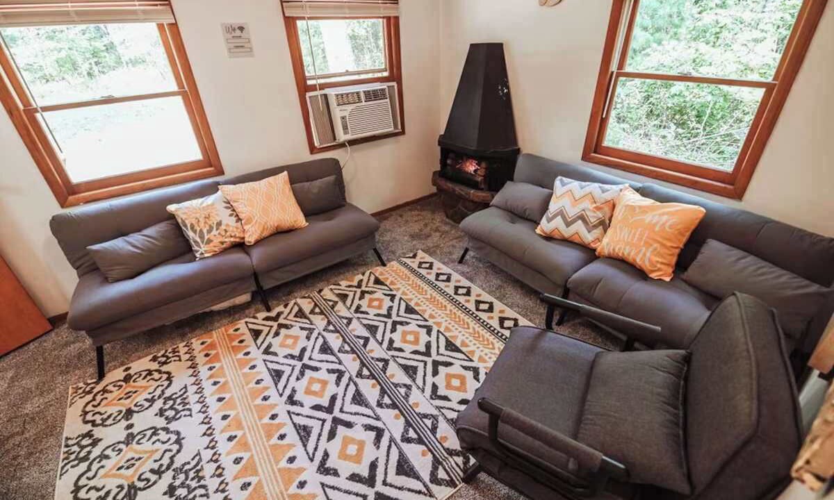 Photo of Livingroom in Arkdale