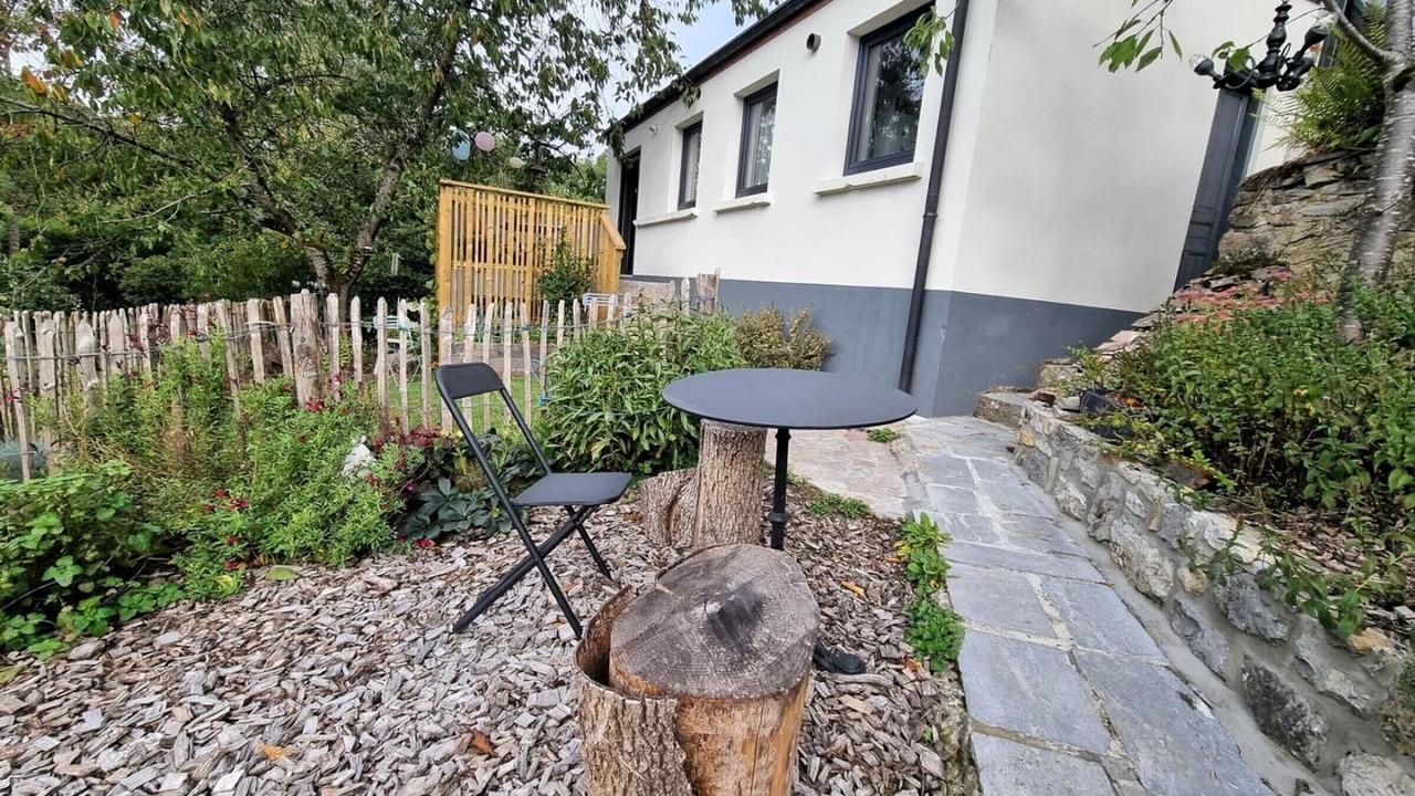 Photo of Patio Balcony in Bousignies-sur-Roc