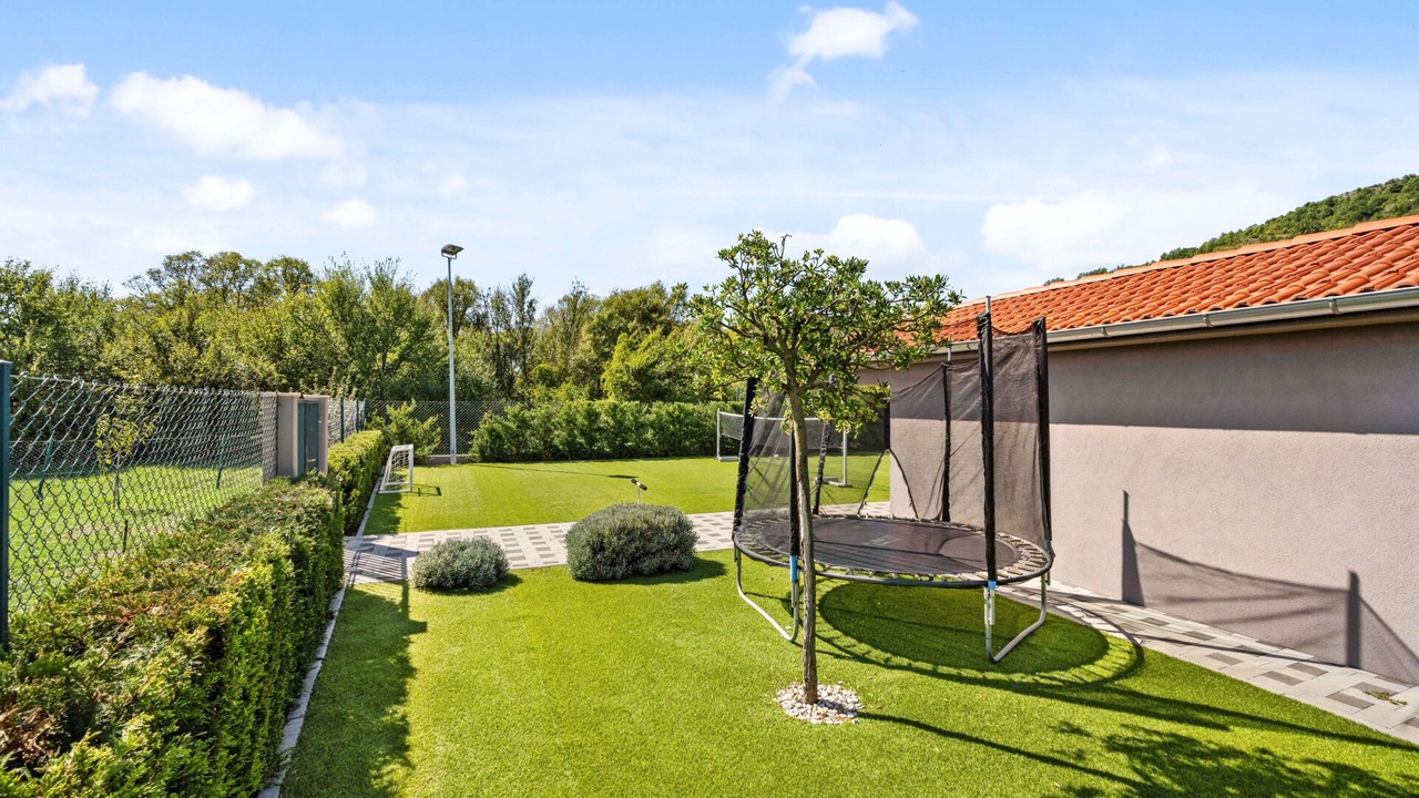 Photo of Outdoor in Drnis