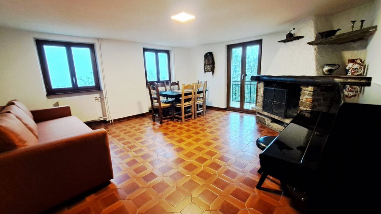 Photo of Livingroom in Faido