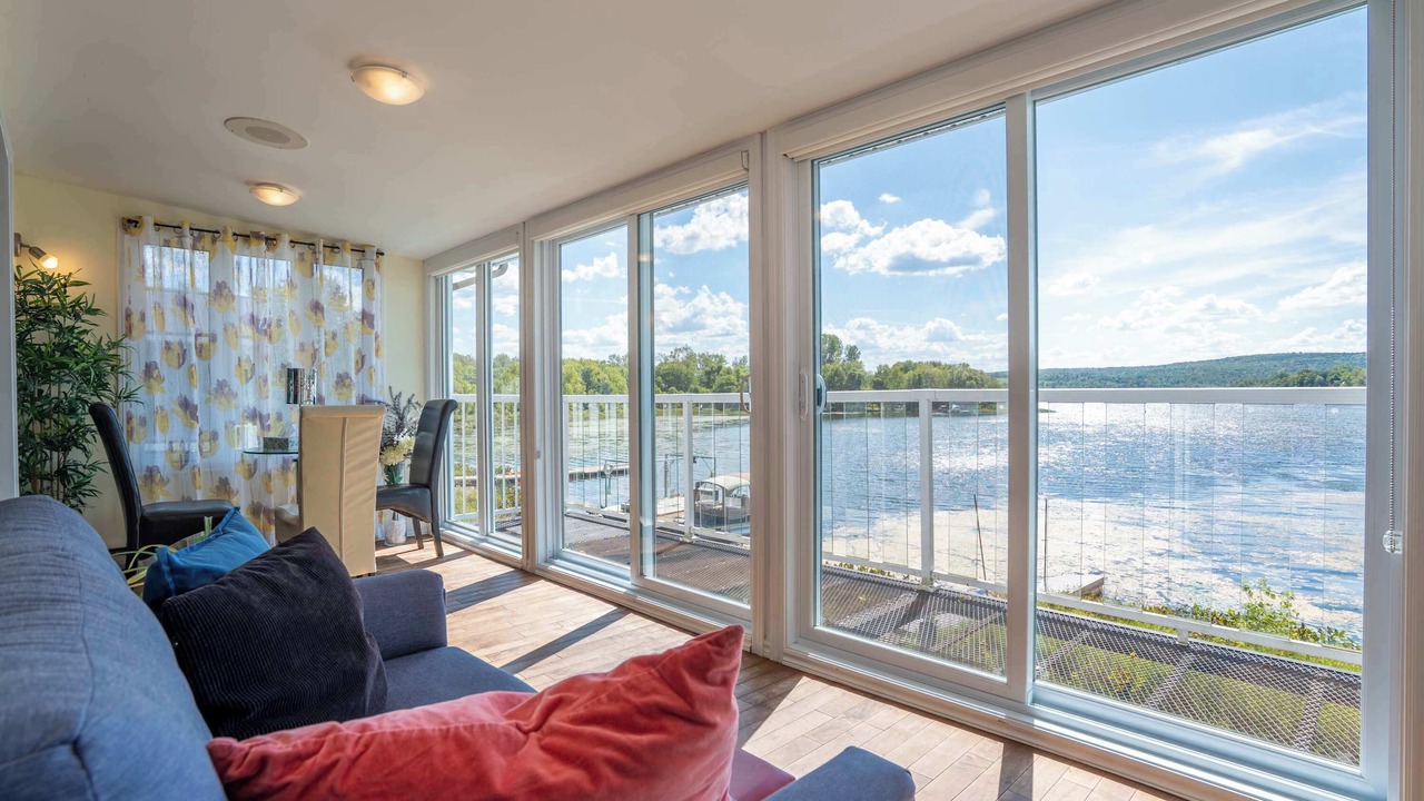 Photo of Livingroom in Saint-Remi-de-Tingwick