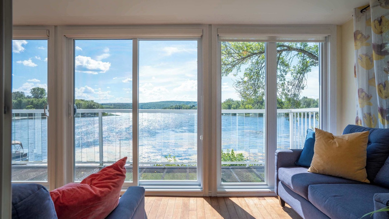 Photo of Livingroom in Saint-Remi-de-Tingwick