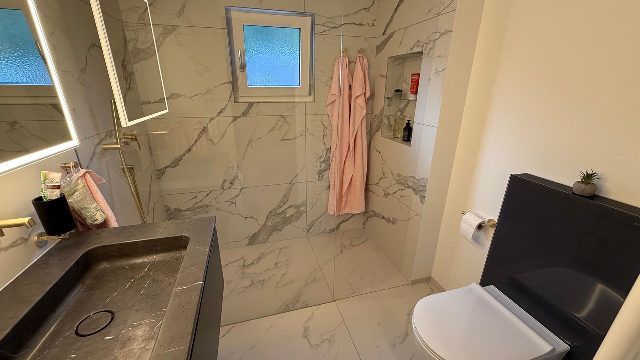 Photo of Bathroom in Bever