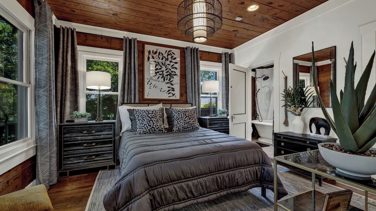 Photo of Bedroom in South River City