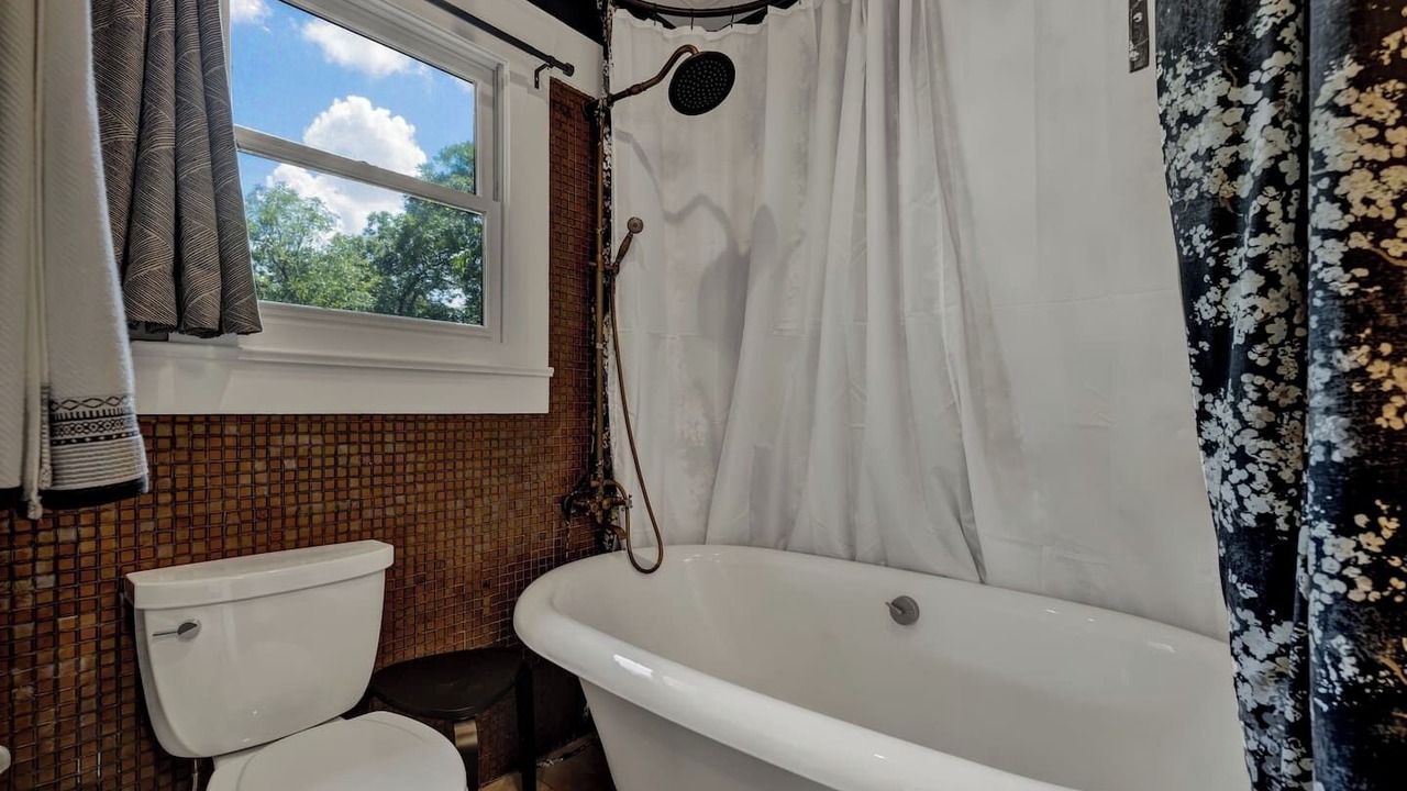 Photo of Bathroom in South River City